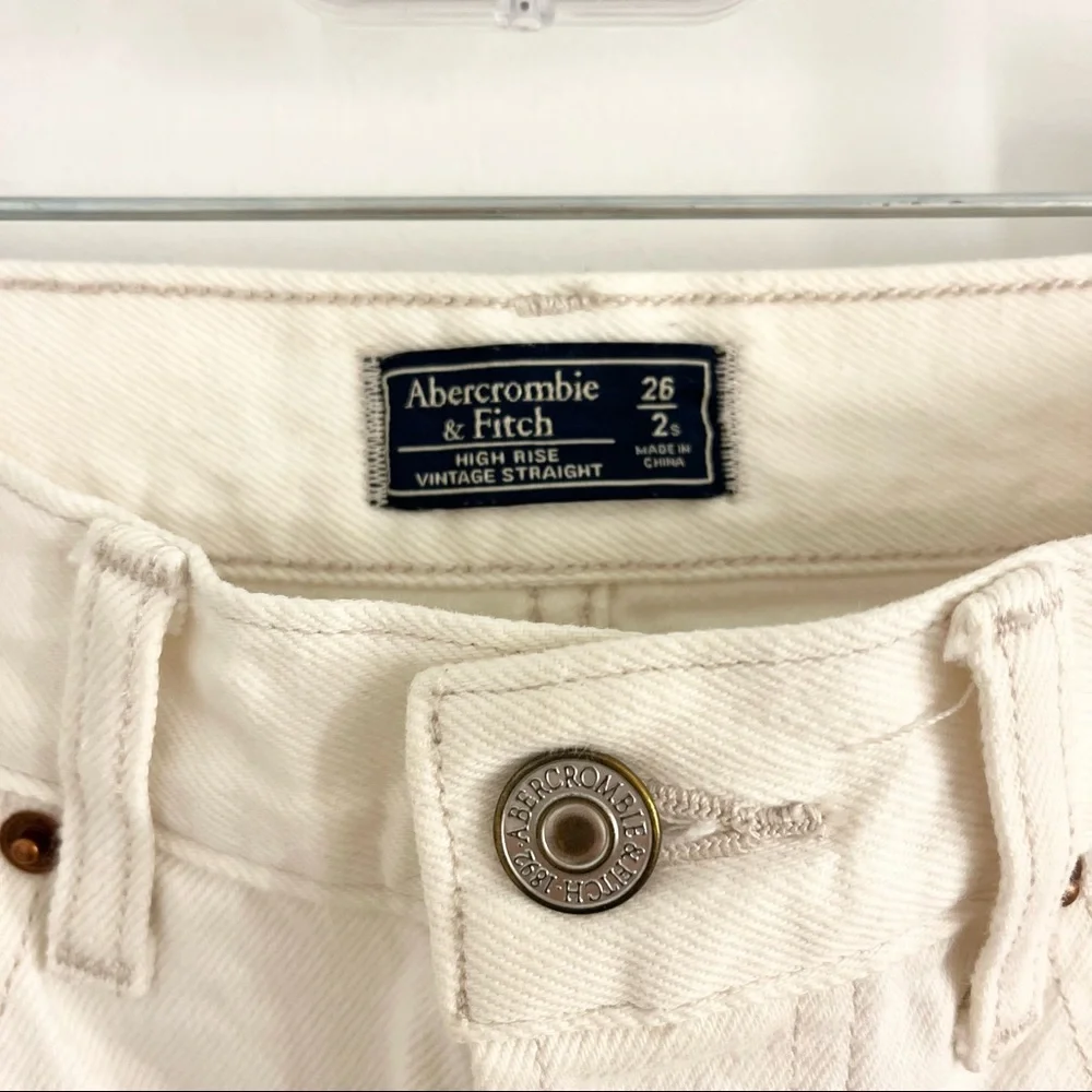 Abercrombie & Fitch White Jeans - Picture 4 of 6